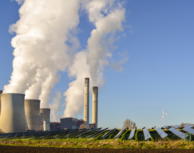 coal-power-plant-vs-solar-power-plant